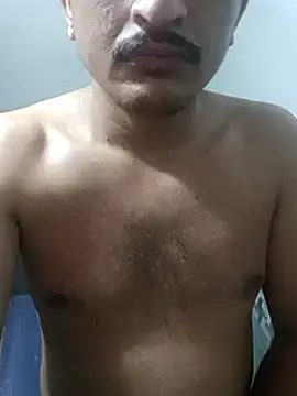 Snapshot of robis12314 chatting on 03-02-25, 07:43 robis12314 online show from 03-02-25, 07:43