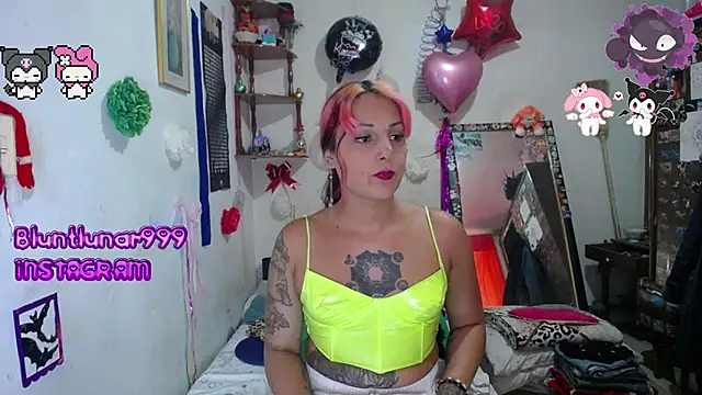 Snapshot of purplekattlyn chatting on 02-17-25, 04:37 purplekattlyn online show from 02-17-25, 04:37