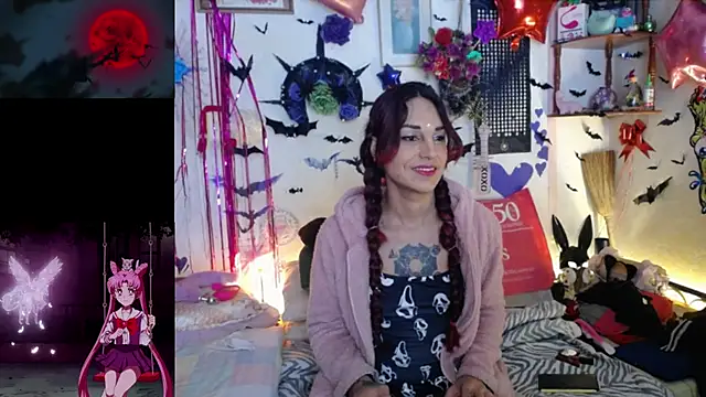 Snapshot of purplekattlyn chatting on 05-18-26, 06:30 purplekattlyn online show from 05-18-26, 06:30