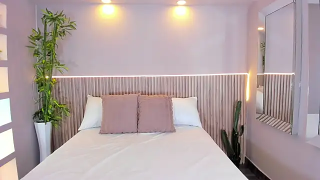 GeorginaReyes online show from 12-13-25, 10:48