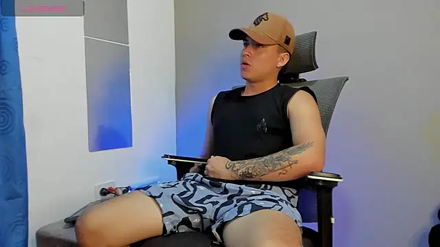 mattiwsmorris  online show from 11-19-25, 03:45