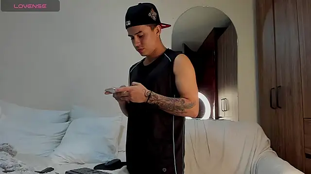 mattiwsmorris  online show from 04-18-26, 04:05