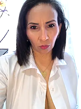 Mrsvictoriaaa online show from 10-29-25, 07:37