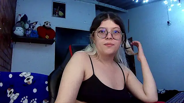 Emily  katz online show from 03-23-25, 01:42