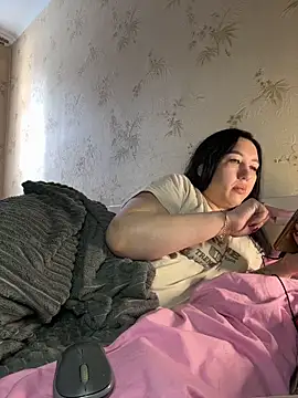 Naughtbaby 2025 online show from 02-16-26, 11:50