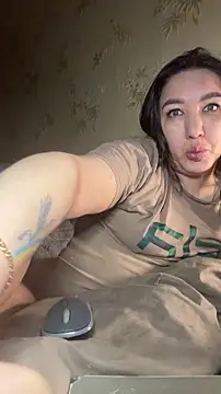 Naughtbaby 2025 online show from 03-18-26, 01:25