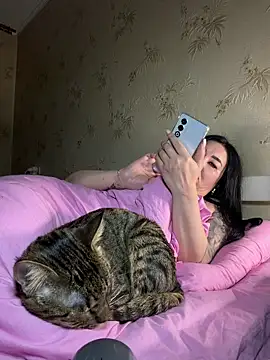 Naughtbaby 2025 online show from 04-17-26, 11:41