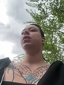 AlishaPrettyBlade online show from 05-29-26, 04:21