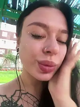 AlishaPrettyBlade online show from 07-06-26, 02:30