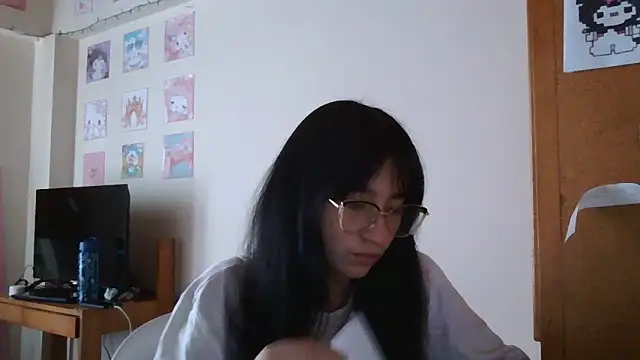 Arielle lov online show from 10-27-25, 04:11