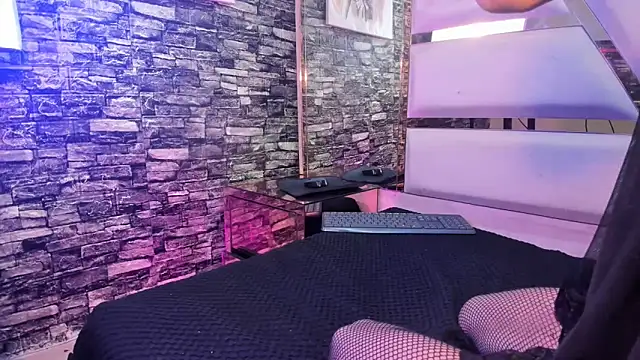 Danny Luxx online show from 03-26-26, 05:02