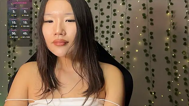 Asian Vi online show from 09-16-25, 08:43