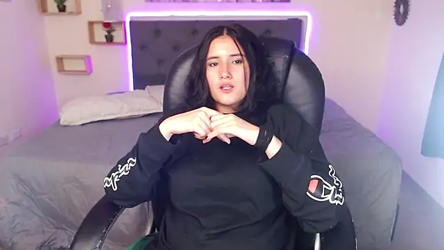 amy royale online show from 02-23-25, 07:33