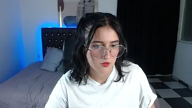 amy royale online show from 02-26-25, 02:04