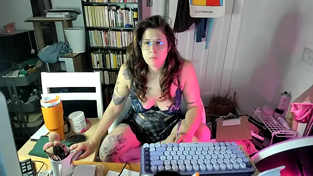 Rosiee69  online show from 10-28-25, 09:17