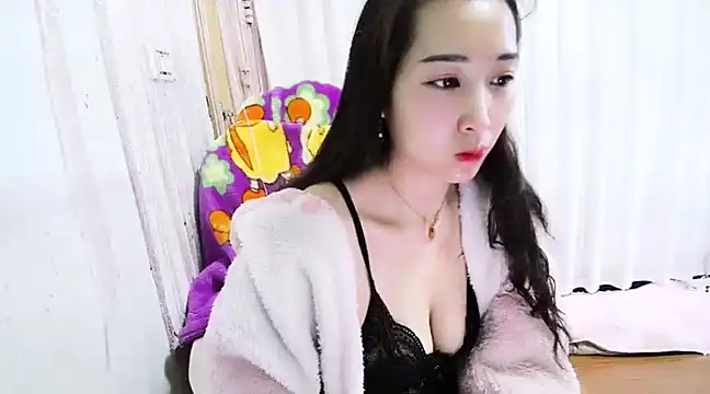 Snapshot of hebe-02 chatting on 02-24-25, 12:20 hebe-02 online show from 02-24-25, 12:20