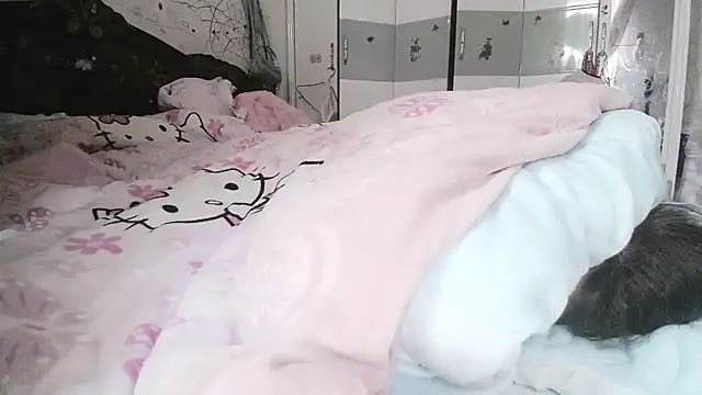 hebe-02 online show from 11-28-25, 01:19