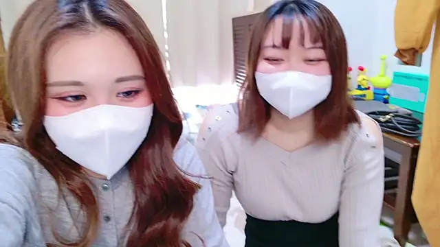 Snapshot of noa_chi chatting on 09-22-25, 04:47 noa chi online show from 09-22-25, 04:47