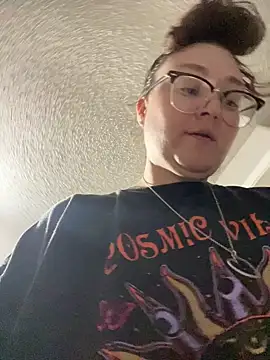 HTXBELLE online show from 12-19-25, 01:29