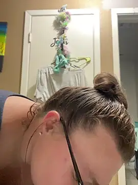 HTXBELLE online show from 04-18-26, 08:42