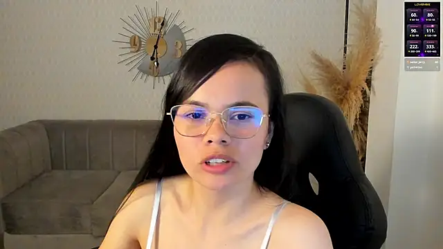 Snapshot of Kath_latorre chatting on 02-19-25, 03:38 Kath latorre online show from 02-19-25, 03:38
