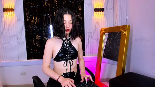 Snapshot of Guxplo_ chatting on 03-20-25, 08:51 Guxplo  online show from 03-20-25, 08:51