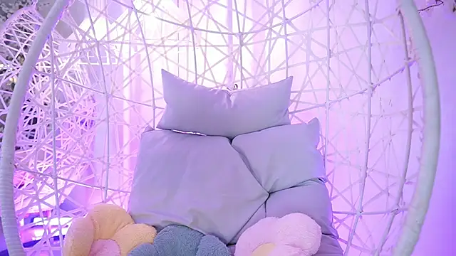 Snapshot of SaharaKramer chatting on 02-22-25, 05:57 SaharaKramer online show from 02-22-25, 05:57