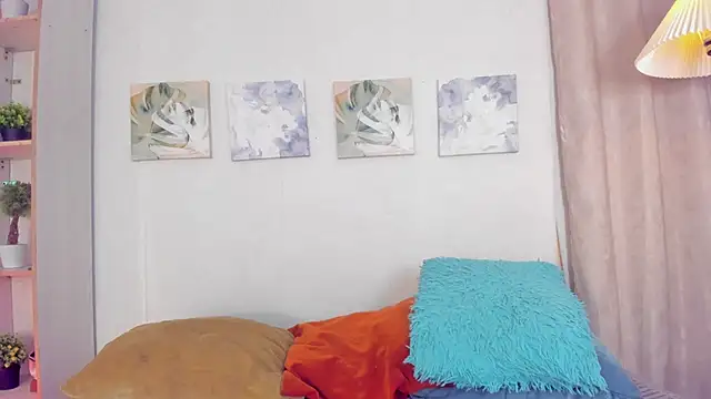 iiangel  online show from 02-15-26, 07:51