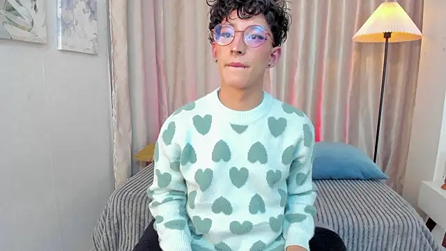 iiangel  online show from 02-17-26, 03:36