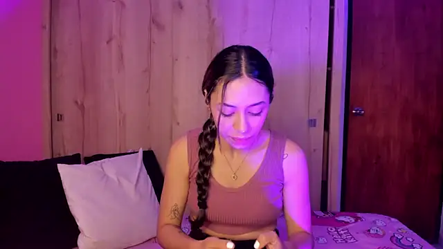 TANIA 06 online show from 05-16-26, 01:10
