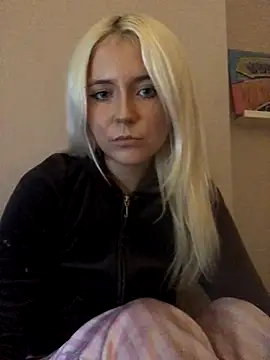 Blondie Sofia Essexbabe online show from 10-15-25, 09:26