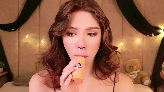 Sierra Fane online show from 10-02-25, 05:58