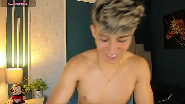 Allex Cano online show from 03-08-25, 06:32