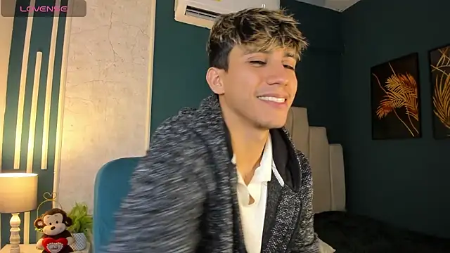 Allex Cano online show from 03-17-25, 11:42