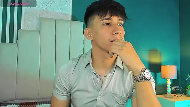 Allex Cano online show from 11-25-25, 06:52