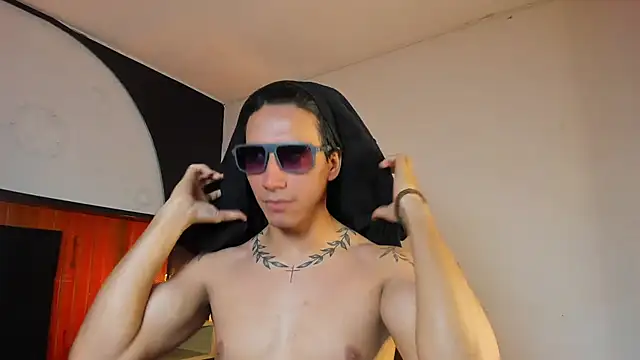 Allex Cano online show from 04-15-26, 07:58