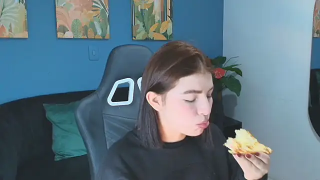 Zamira Taylor online show from 02-07-26, 01:09