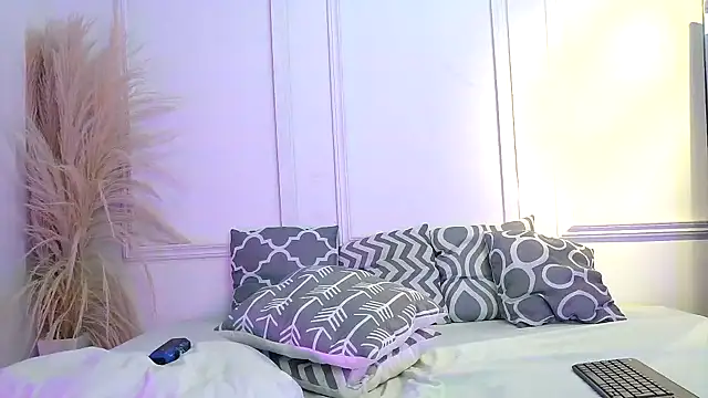 luna stanford online show from 03-13-25, 02:16