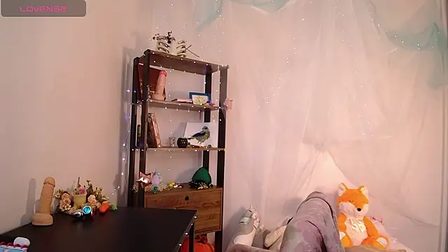 Elise Nyx online show from 05-14-26, 01:29