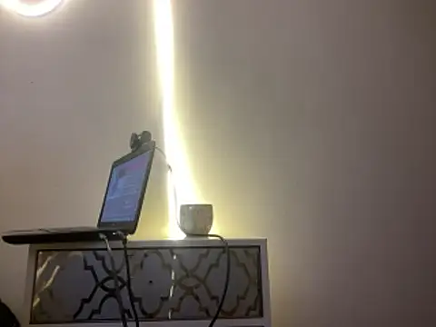 DesireLuxe online show from 02-03-26, 06:40