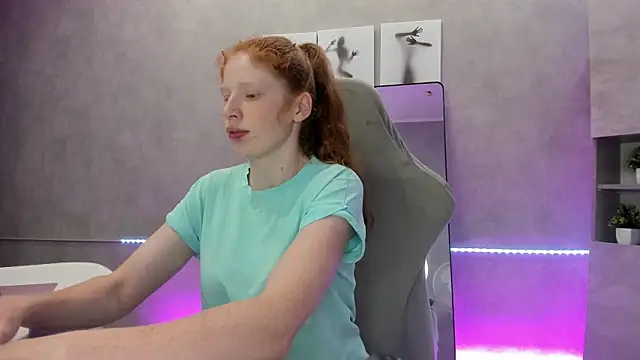 Sandra Wi1son online show from 07-15-26, 01:33