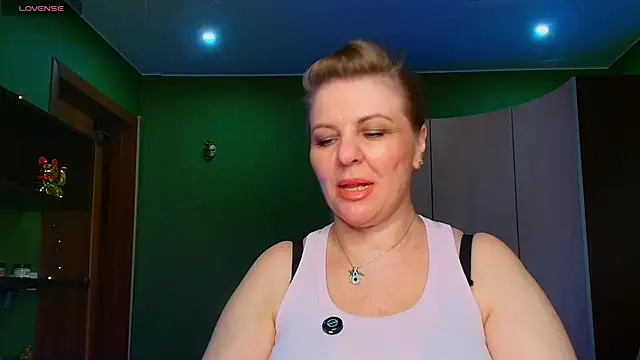 VeronikawGold online show from 05-20-26, 06:47