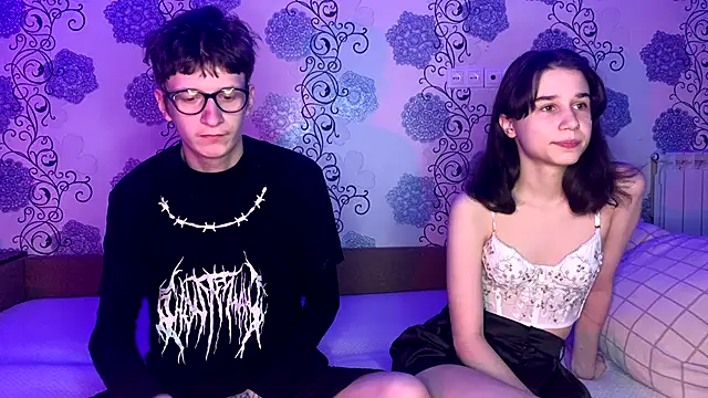 baby lesi online show from 11-18-25, 04:00