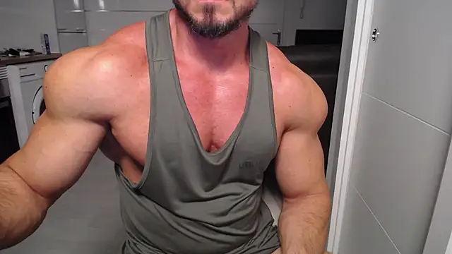 Snapshot of martins9 chatting on 01-07-26, 05:37 martins9 online show from 01-07-26, 05:37