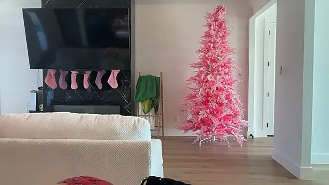 caylawatsun online show from 11-24-25, 04:29