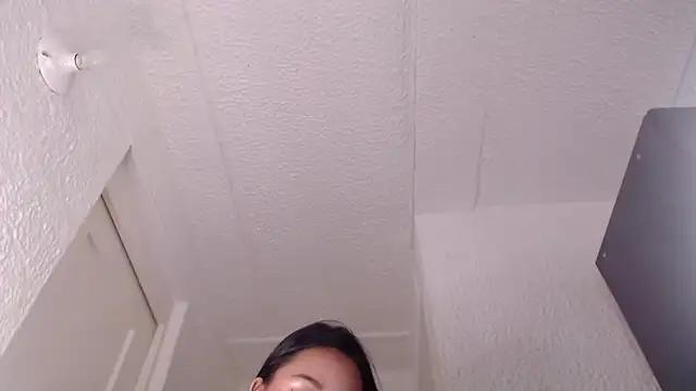 Snapshot of EngelCristaly chatting on 03-03-25, 01:53 EngelCristaly online show from 03-03-25, 01:53