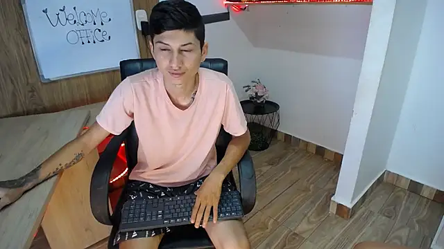 katty And alex online show from 02-24-25, 09:20