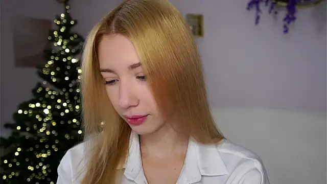 SunnivaCovil online show from 12-22-25, 02:47