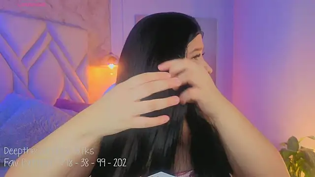 Snapshot of Leaa_Cox chatting on 04-30-26, 08:15 Leaa Cox online show from 04-30-26, 08:15