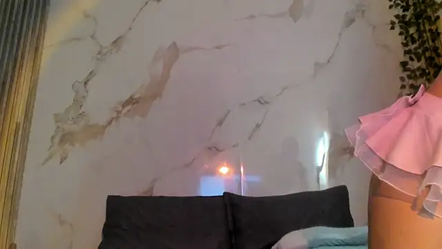 Snapshot of Little_Lau1 chatting on 10-02-25, 08:05 Little Lau1 online show from 10-02-25, 08:05